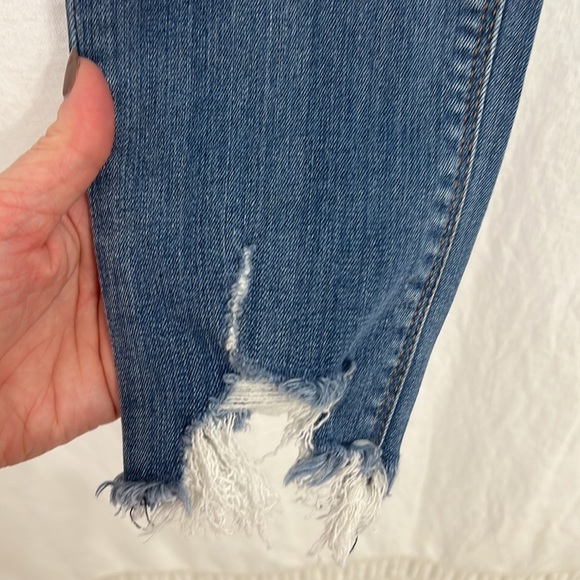 Express Distressed Stretch Jeans Size 6 - Picture 4 of 6